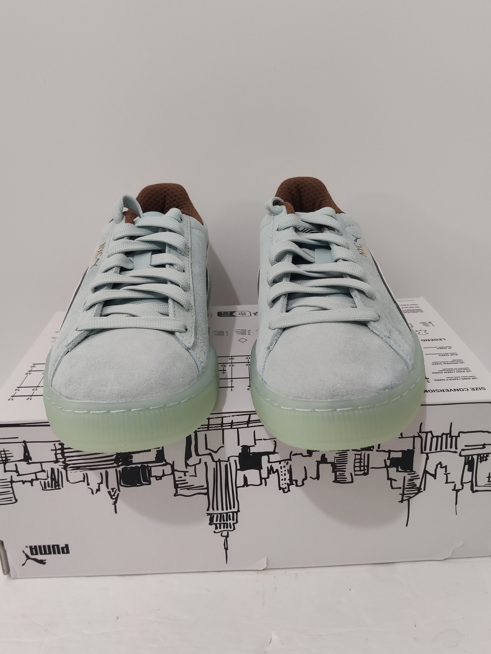 Ladies Size 9.5 - Puma Suede NYC Long Run Pack 400842 01 New In Box - Picture 3 of 9